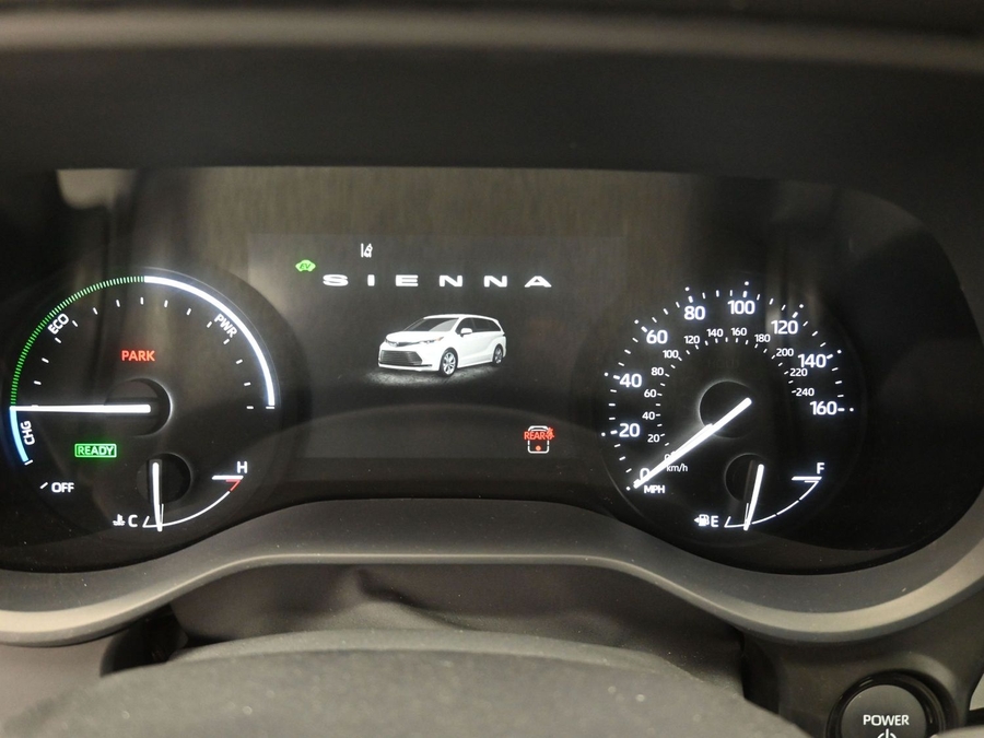 White Toyota Sienna image number 12