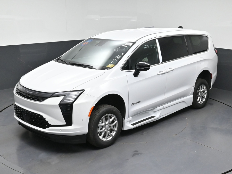 New 2027 Chrysler Pacifica Select Safety - BraunAbility Side Entry Fold Out Automatic Ramp