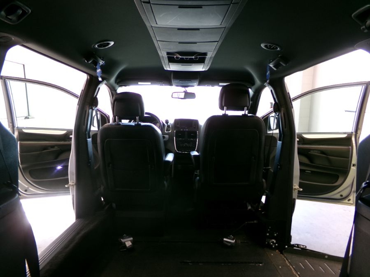 2018 DODGE GRAND CARAVAN - Image 6