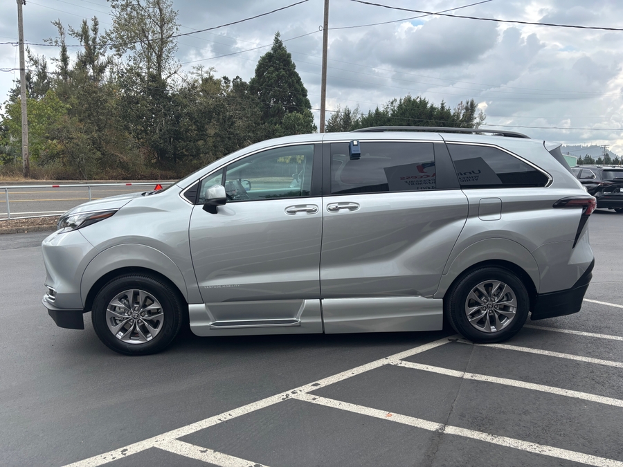 Used 2024 Toyota Sienna Hybrid XLE AWD - VMI Side Entry Entry In Floor Automatic Ramp