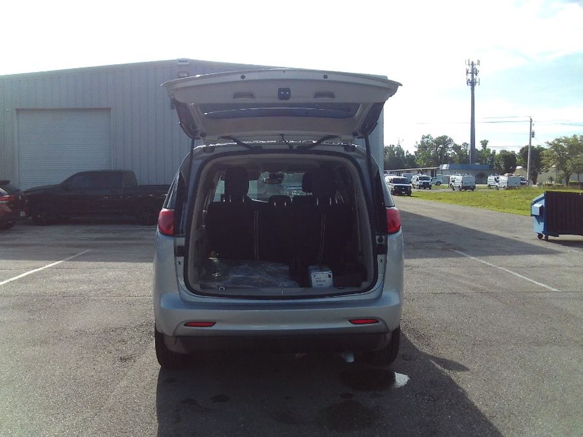 2024 CHRYSLER VOYAGER - Image 19