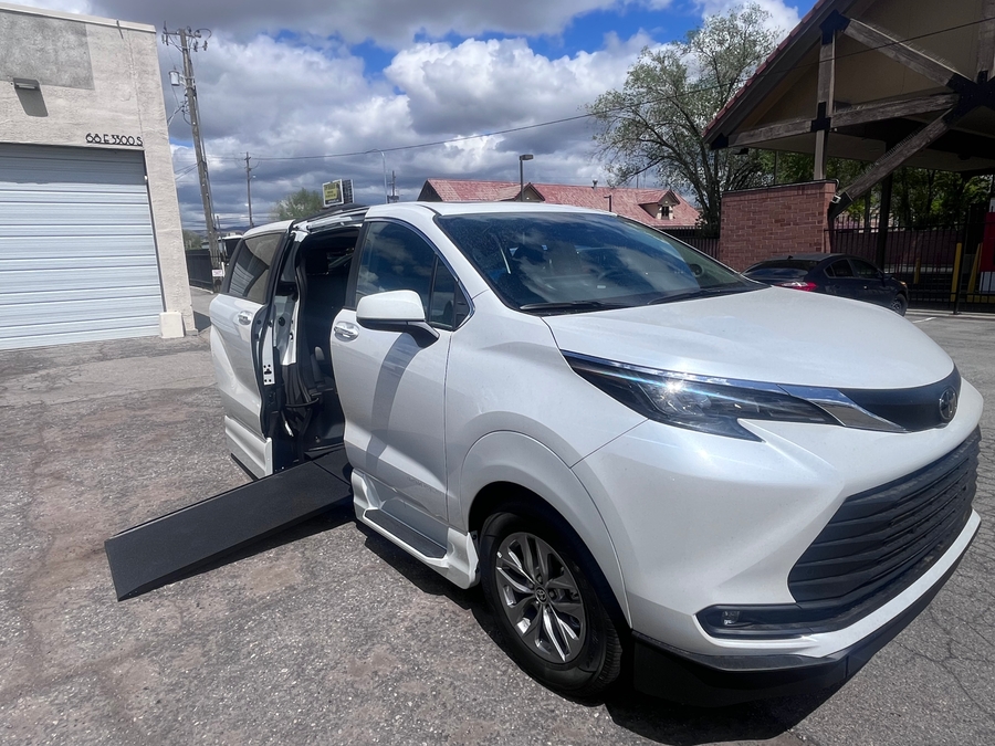 Blanco Toyota Sienna número de imagen 2