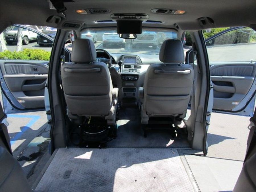 Used 2008 Honda Odyssey Touring - VMI Side Entry Entry In Floor Automatic Ramp