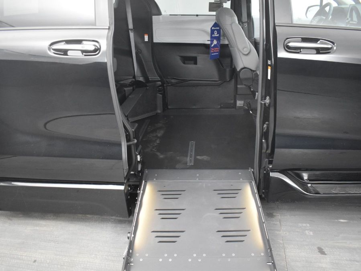 2025 TOYOTA SIENNA - Image 13