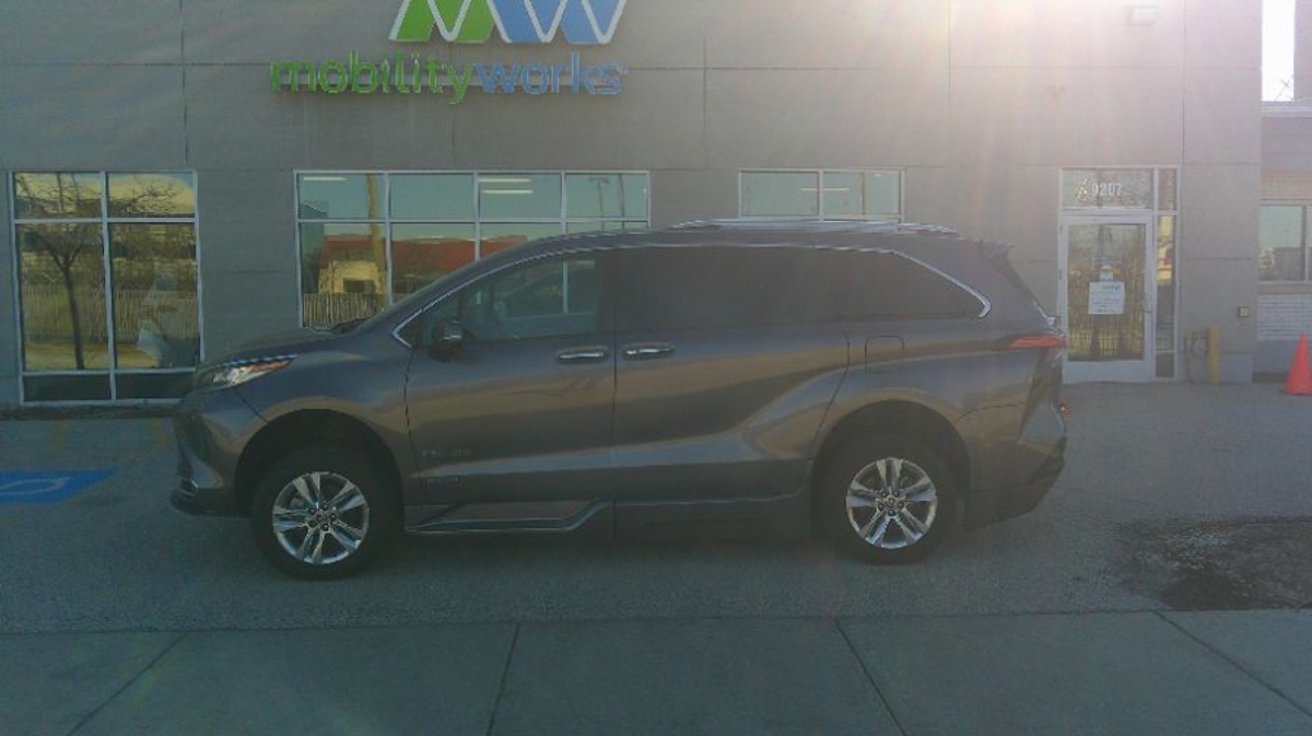 2021 TOYOTA SIENNA - Image 14