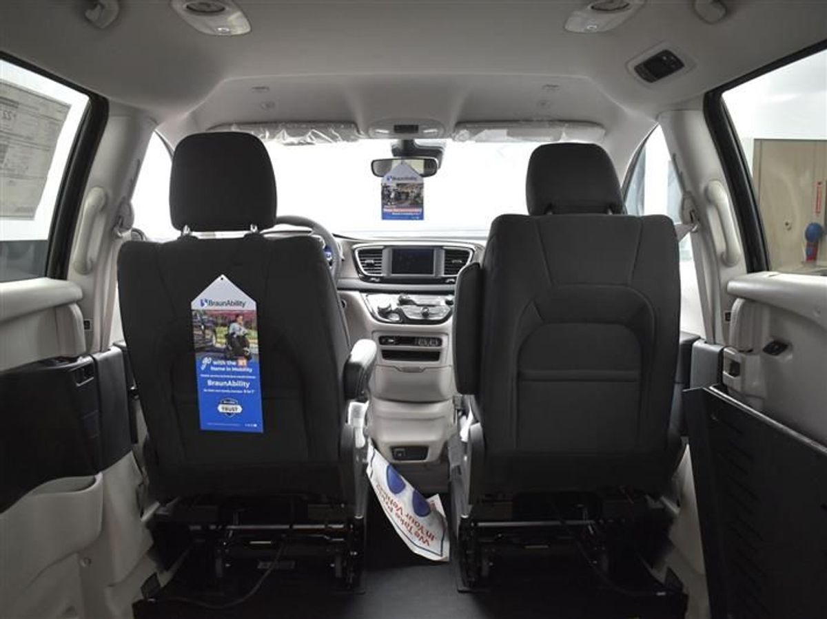 2023 CHRYSLER VOYAGER - Image 20