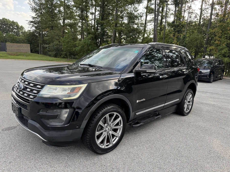 Black Ford Explorer image number 1