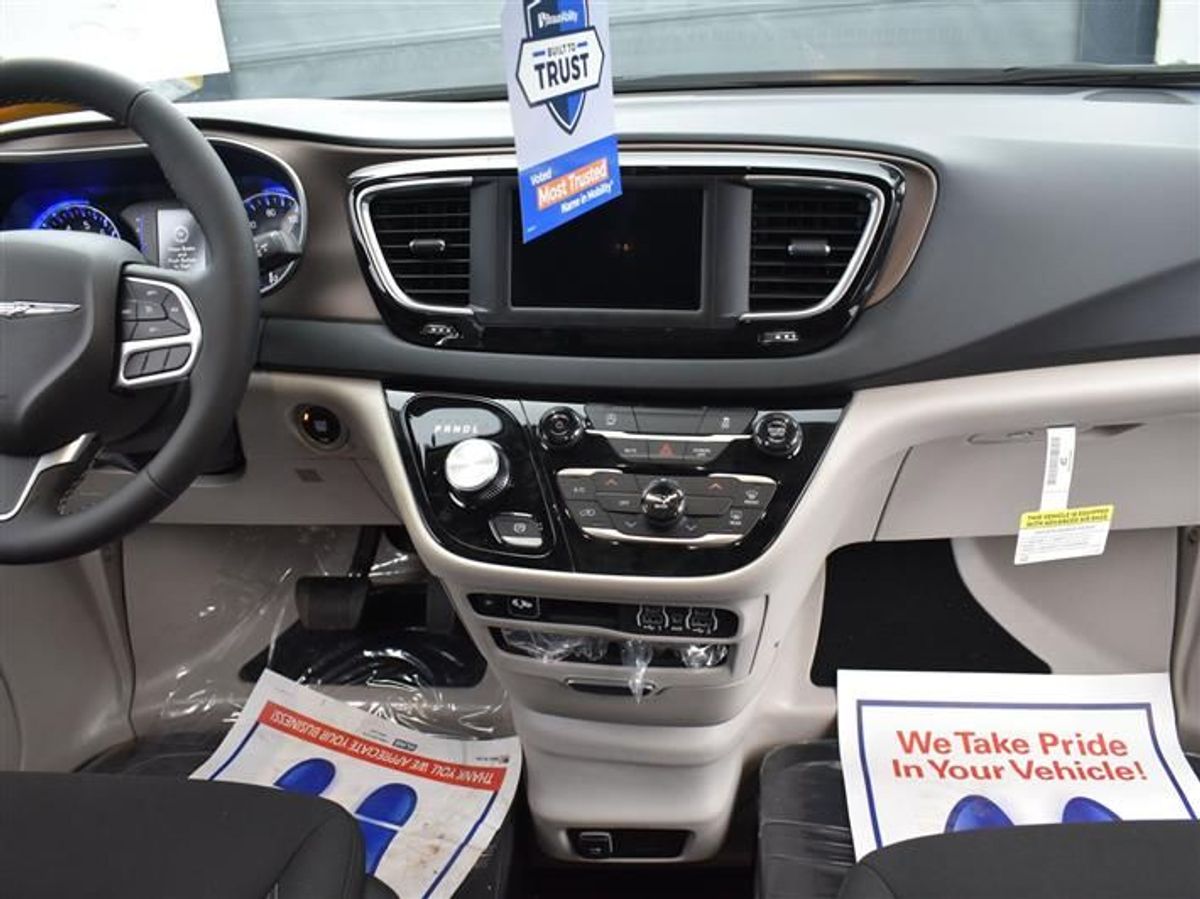 2023 CHRYSLER VOYAGER - Image 22