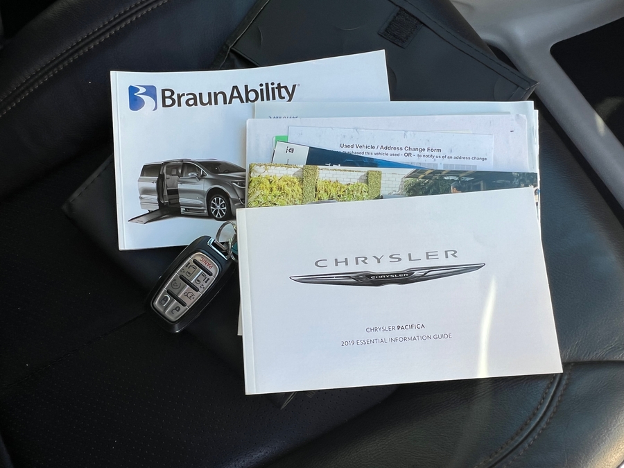 Used 2019 Chrysler Pacifica Touring L - BraunAbility Side Entry Entry Fold Out Automatic Ramp