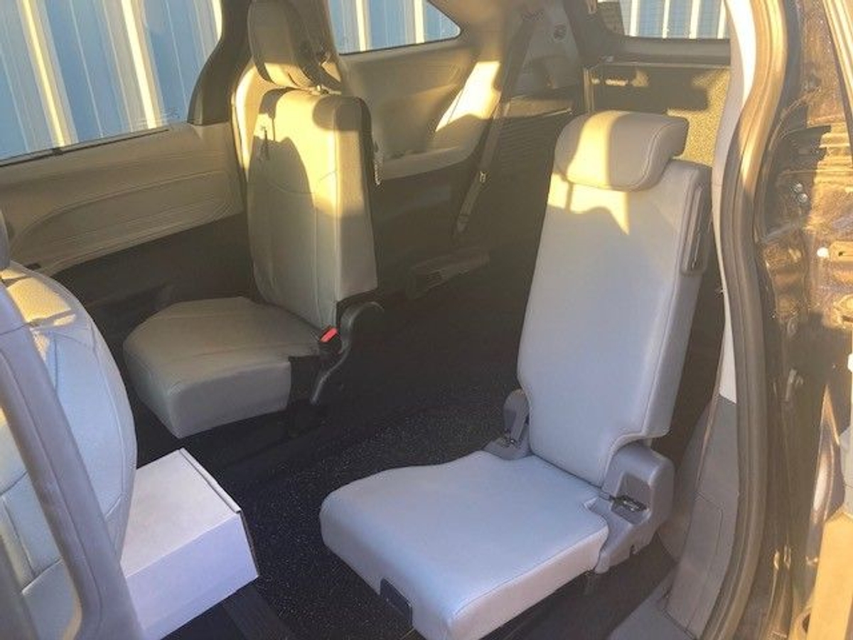 2024 TOYOTA SIENNA - Image 3