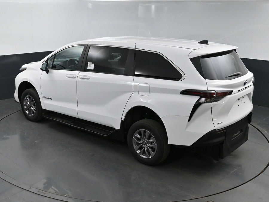 New 2025 Toyota Sienna Hybrid LE - BraunAbility Commercial Rear Entry Entry Fold Out Manual Ramp