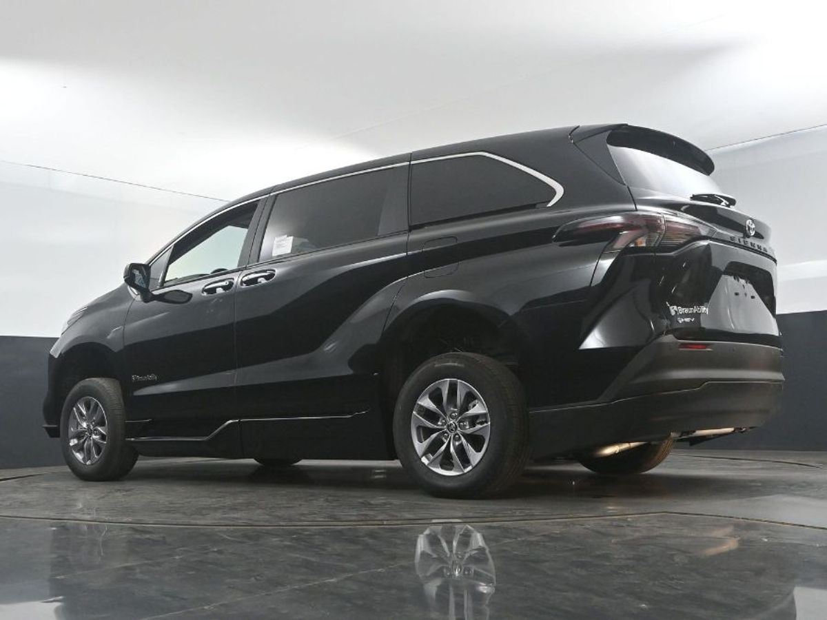 2025 TOYOTA SIENNA - Image 20