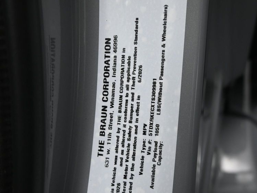 New 2026 Toyota Sienna Hybrid XSE Sport - BraunAbility Side Entry Fold Out Automatic Ramp