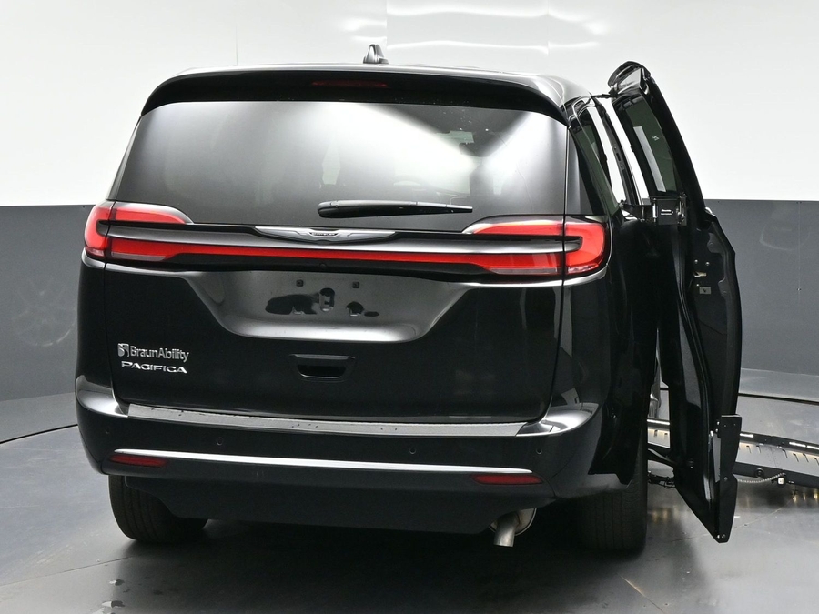 Used 2024 Chrysler Pacifica Touring L - BraunAbility Side Entry Fold Out Automatic Ramp