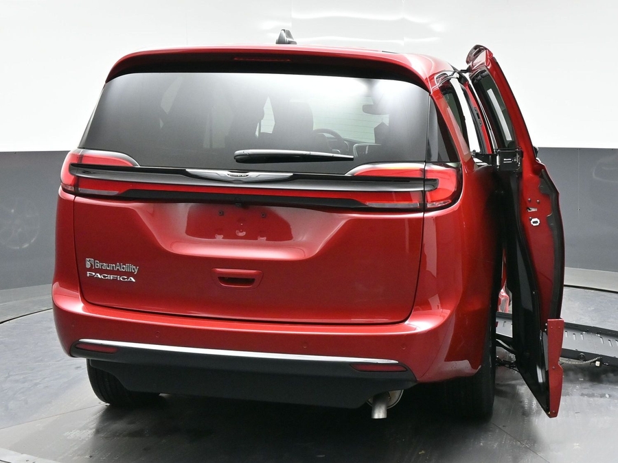 Red Chrysler Pacifica image number 5