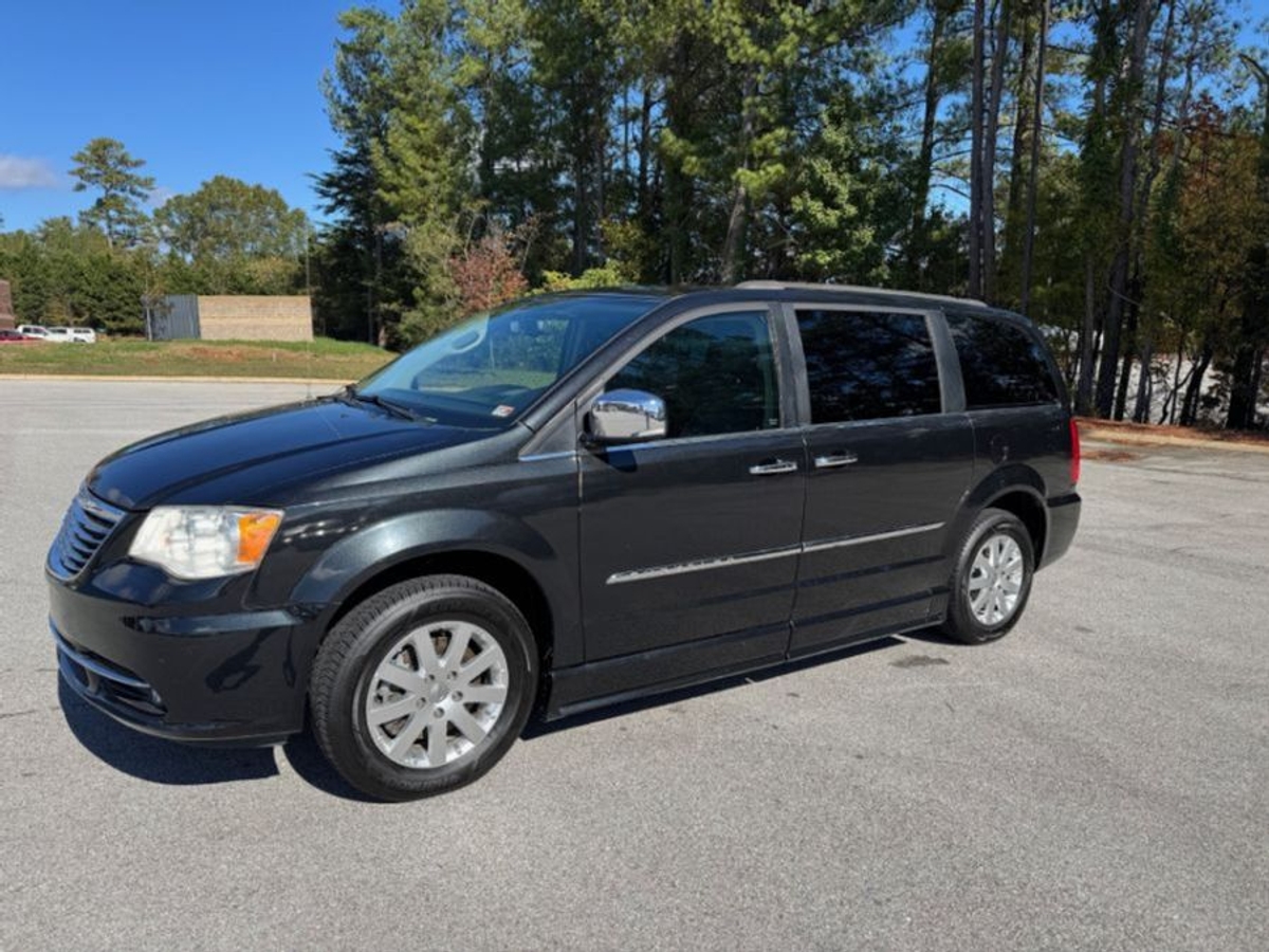 2012 CHRYSLER TOWN AND COUNTRY - Image 9
