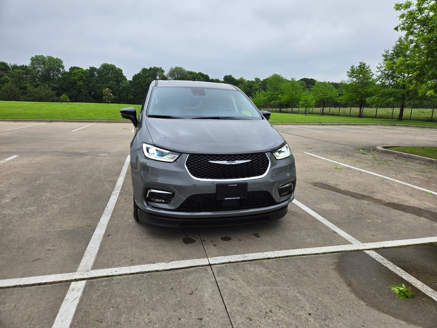 Used 2024 Chrysler Pacifica Touring L - BraunAbility Side Entry Entry Fold Out Automatic Ramp