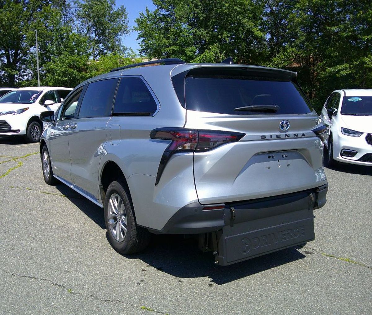 2024 TOYOTA SIENNA - Image 8