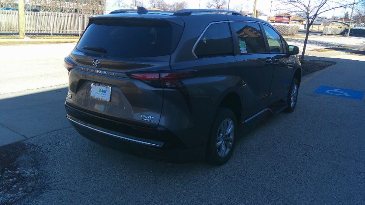 2021 TOYOTA SIENNA - Image 17