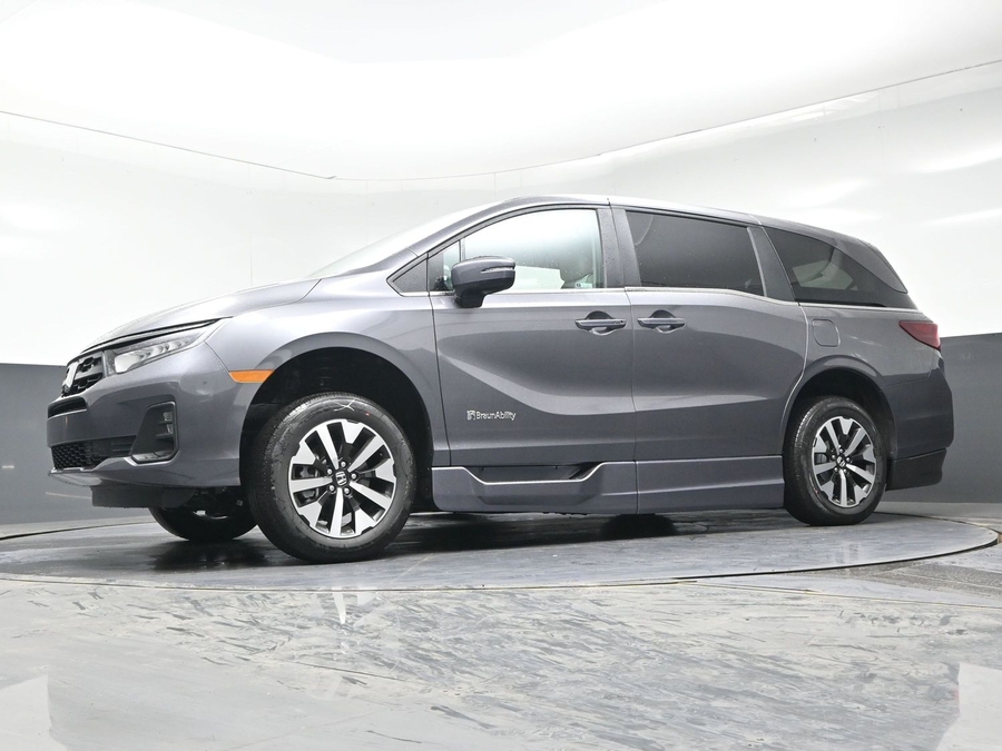Grey Honda Odyssey image number 16