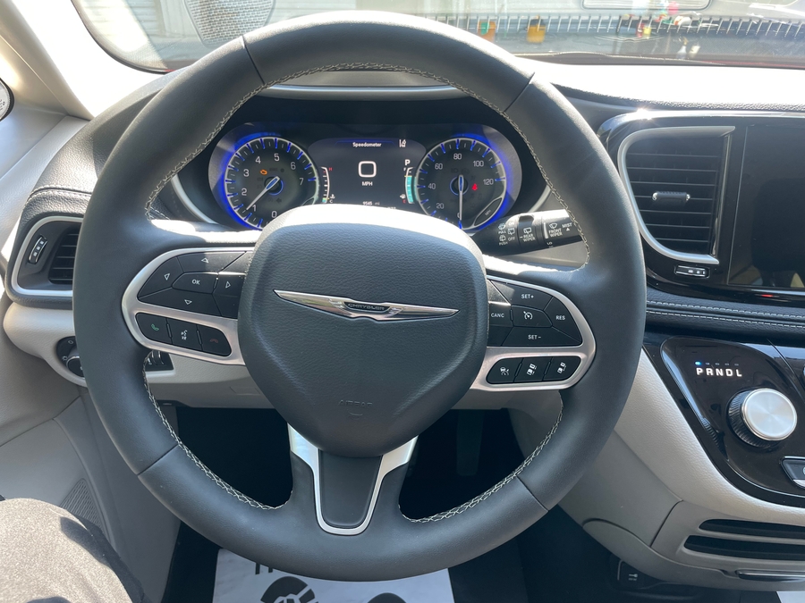 2024 Chrysler Pacifica Touring L - Photo 15