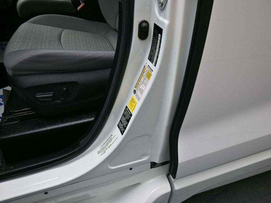 New 2025 Toyota Sienna Hybrid LE - BraunAbility Side Entry Entry Fold Out Automatic Ramp