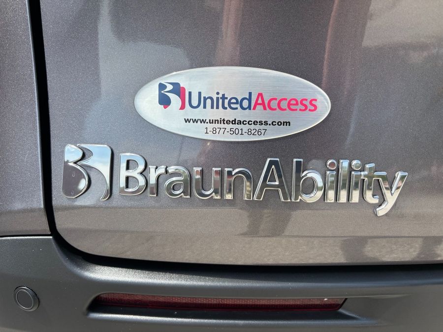 Used 2023 Toyota Sienna Hybrid XLE - BraunAbility Side Entry Entry In Floor Automatic Ramp