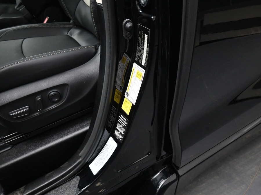 New 2026 Toyota Sienna Hybrid Limited - BraunAbility Side Entry Fold Out Automatic Ramp
