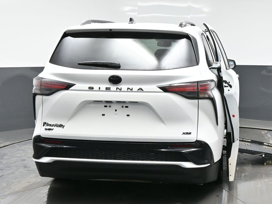 New 2026 Toyota Sienna Hybrid XSE Sport - BraunAbility Side Entry Entry Fold Out Automatic Ramp