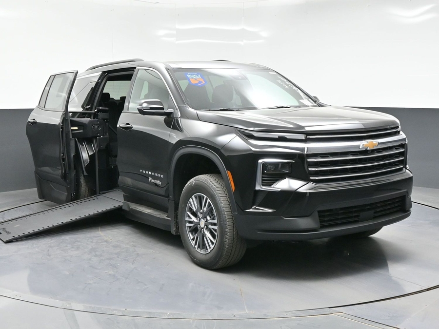 New 2026 Chevrolet Traverse 1LT - BraunAbility Side Entry Entry In Floor Automatic Ramp