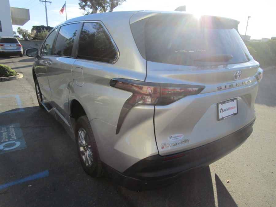 Used 2024 Toyota Sienna Hybrid XLE Base - BraunAbility Side Entry Entry Fold Out Automatic Ramp