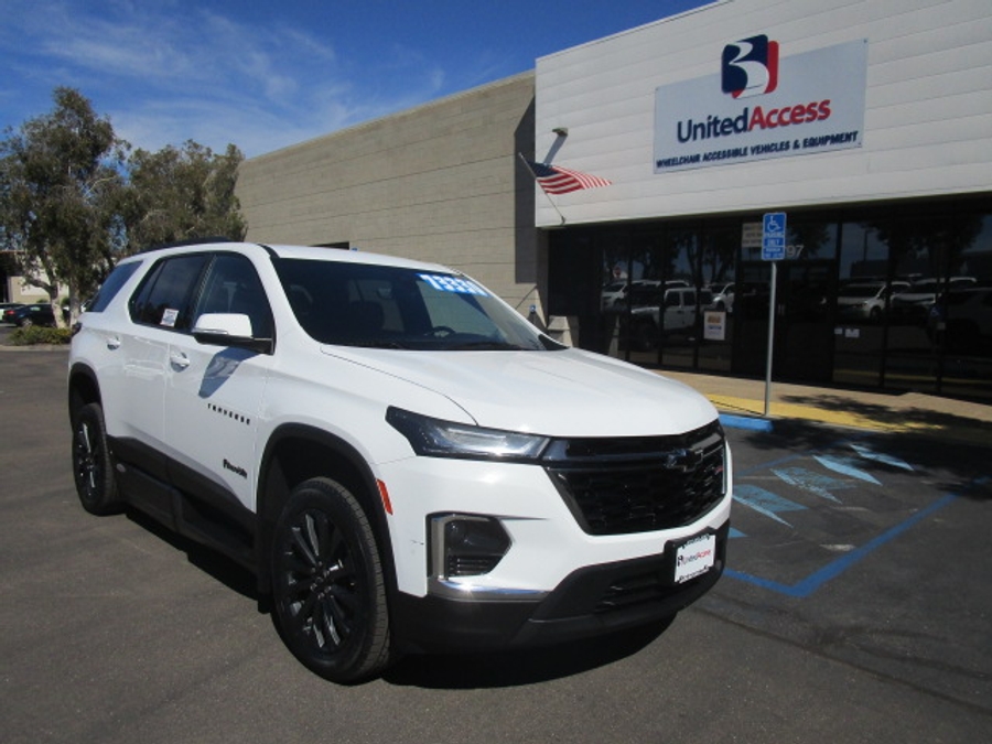 Used 2023 Chevrolet Traverse 2LT RS - BraunAbility Side Entry Entry In Floor Automatic Ramp