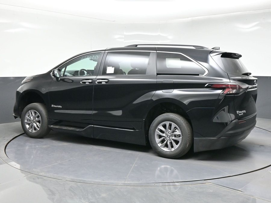 2026 Toyota Sienna's photo