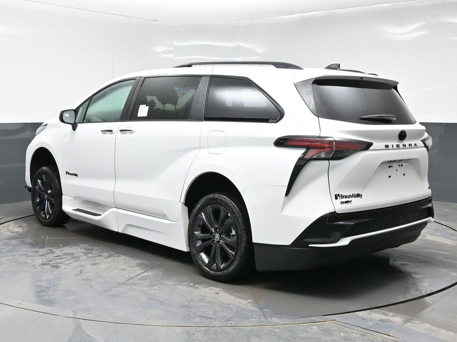 New 2026 Toyota Sienna Hybrid XSE Sport - BraunAbility Side Entry Entry Fold Out Automatic Ramp