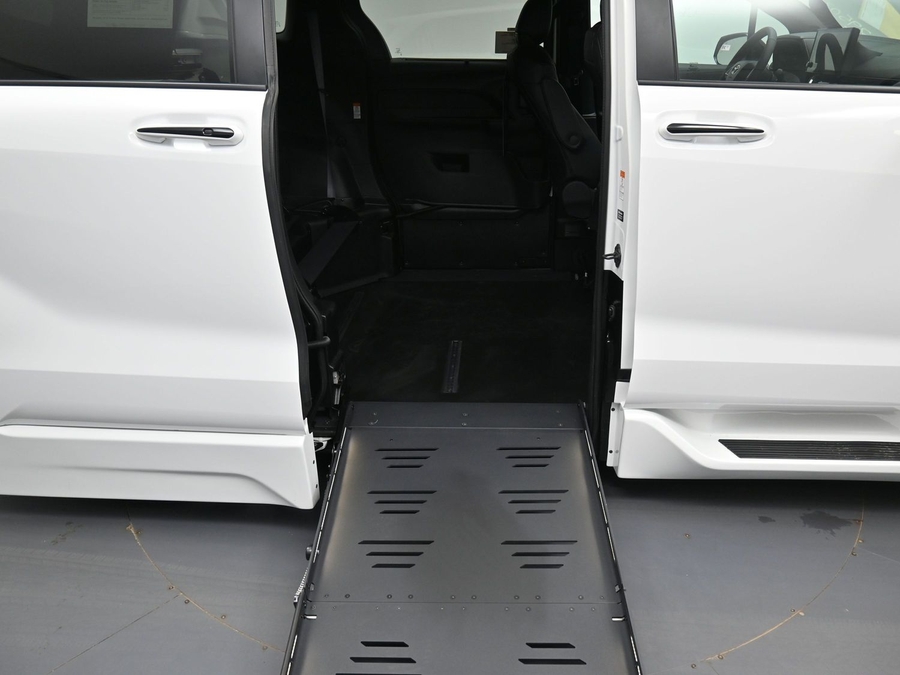 New 2026 Toyota Sienna Hybrid XSE Sport - BraunAbility Side Entry Entry Fold Out Automatic Ramp