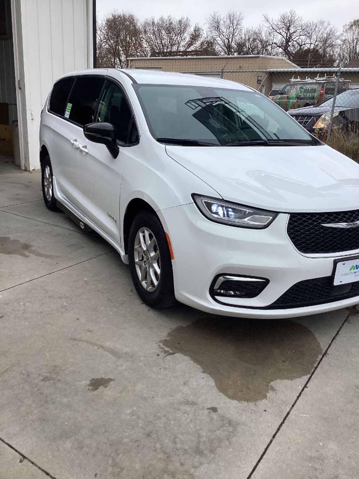 2024 CHRYSLER PACIFICA - Image 13