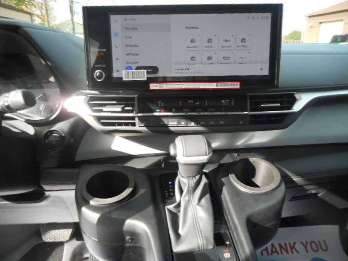 2025 TOYOTA SIENNA - Image 19