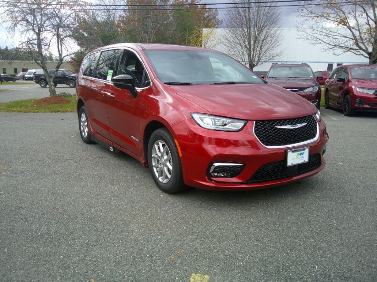 2026 CHRYSLER PACIFICA - Image 4