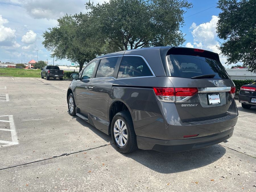 Used 2016 Honda Odyssey EX-L - VMI Side Entry Entry In Floor Automatic Ramp
