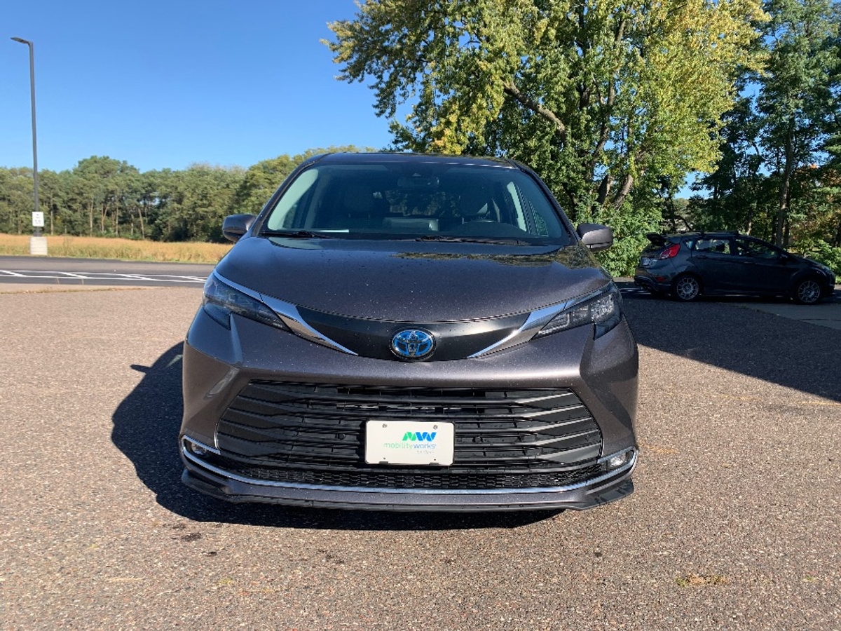 2024 TOYOTA SIENNA - Image 20