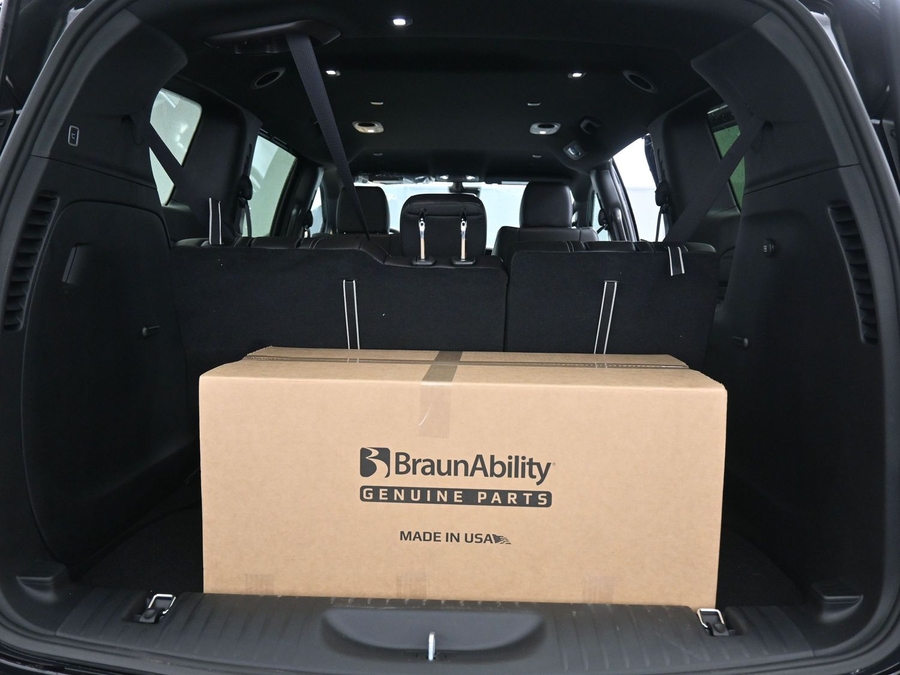 New 2026 Chrysler Pacifica Select Sport - BraunAbility Side Entry Entry Fold Out Automatic Ramp