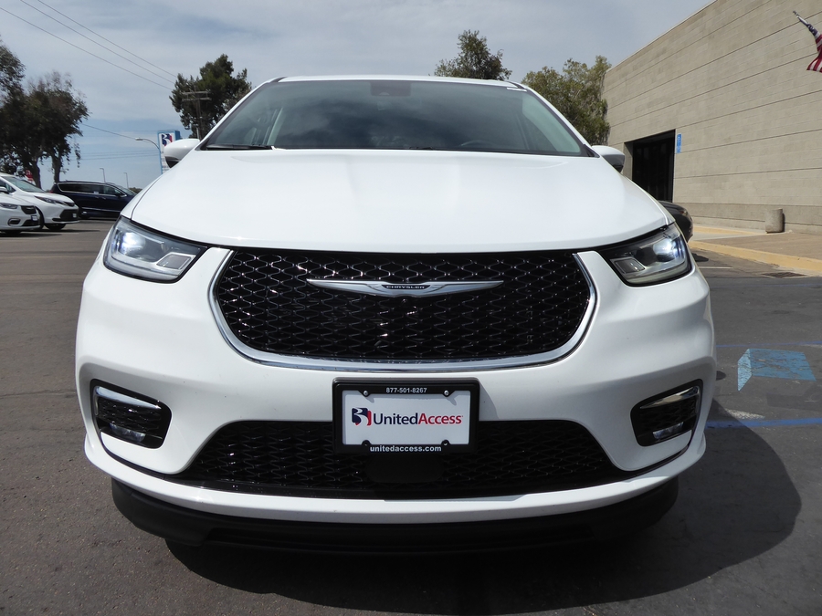 Used 2023 Chrysler Pacifica Touring L - BraunAbility Side Entry Fold Out Automatic Ramp