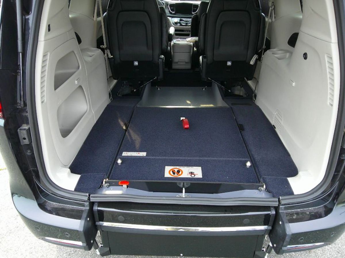 2024 CHRYSLER PACIFICA - Image 3