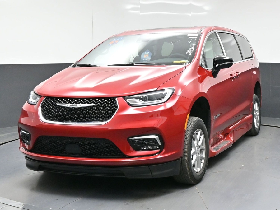 Red Chrysler Pacifica image number 1