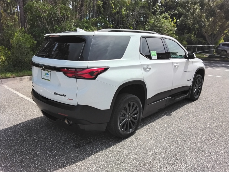 2022 Chevrolet Traverse RS - Photo 12