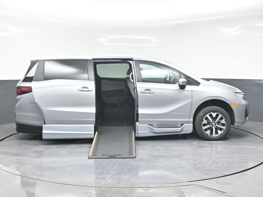 New 2026 Honda Odyssey EX-L - BraunAbility Side Entry Entry In Floor Automatic Ramp