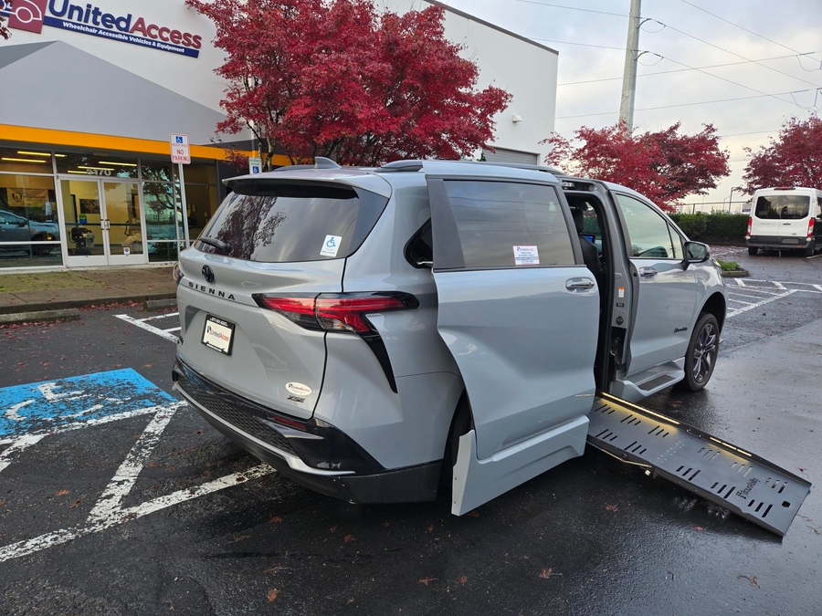 Used 2025 Toyota Sienna Hybrid XSE Sport - BraunAbility Side Entry Entry Fold Out Automatic Ramp