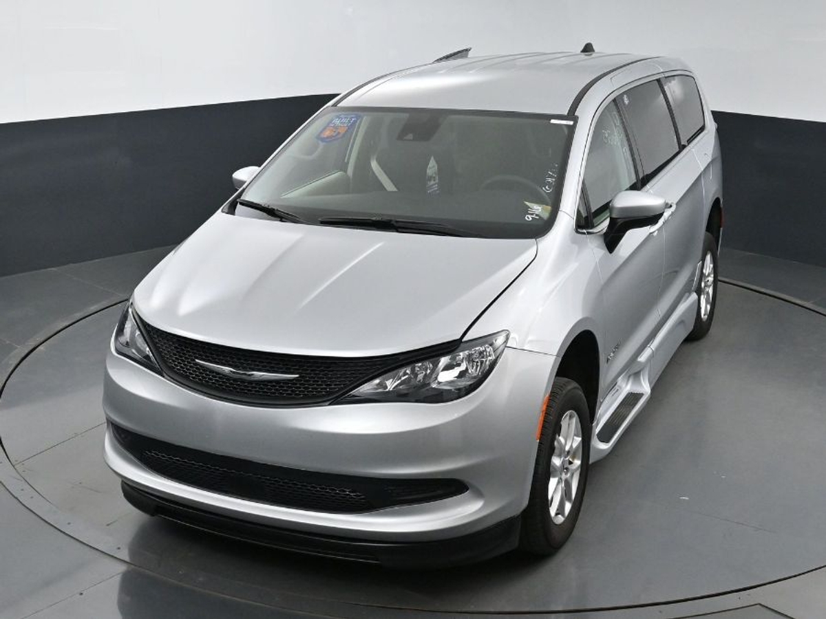 2023 CHRYSLER VOYAGER - Image 17