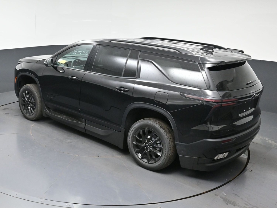 New 2026 Chevrolet Traverse 1LT Midnight - BraunAbility Side Entry In Floor Automatic Ramp