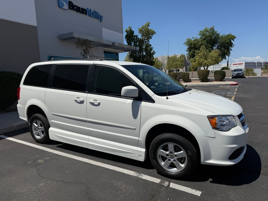 Used 2012 Dodge Grand Caravan SXT - VMI Side Entry In Floor Automatic Ramp